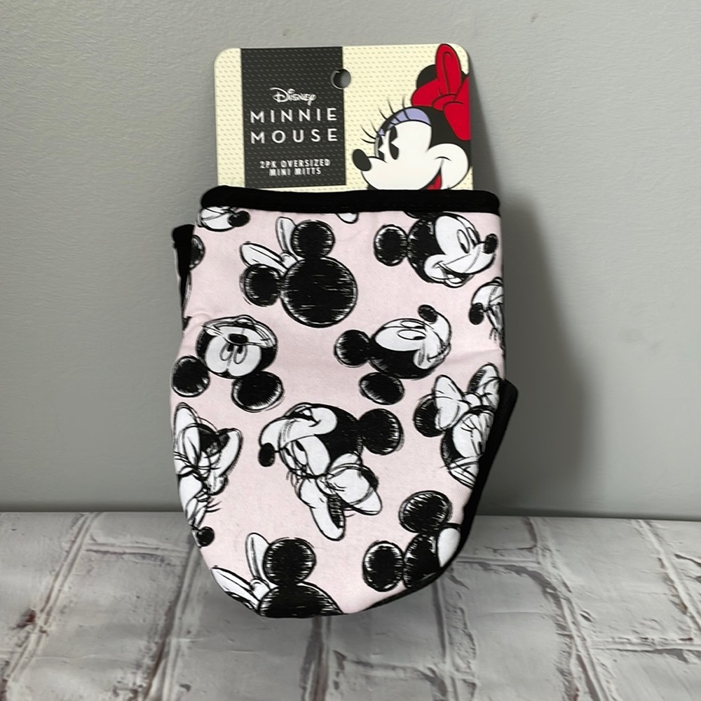 Disney Minnie Mouse 2 Pack Oversized Mini Oven Mitts